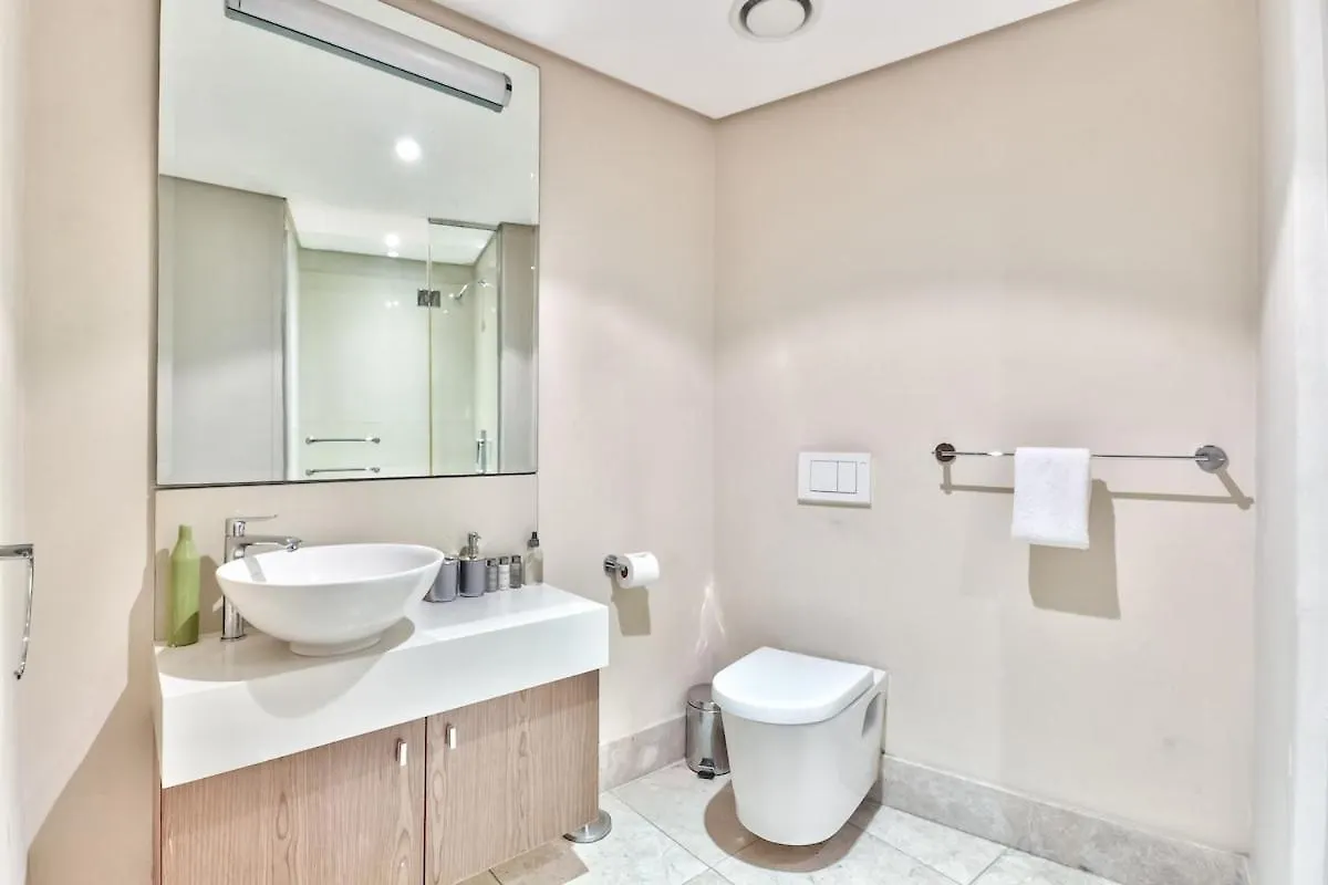 Cozy Apartment, Wifi, Centrally Located Cape Town Apartment
