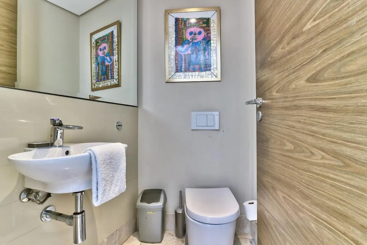Cozy Apartment, Wifi, Centrally Located Cape Town 0*,
